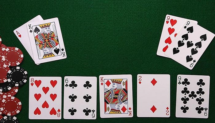 Cách chơi bài poker 5 lá