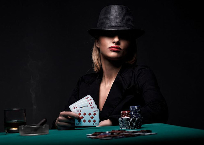 Làm thế nào để chơi poker giỏi