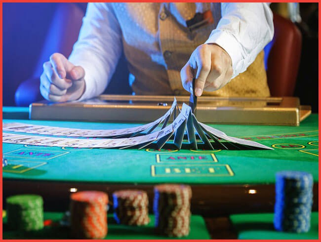 Job Insider] Bí mật của nghề chia bài ở Casino